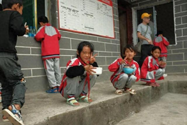 规德海小学的孩子们。解读中国工作室供图