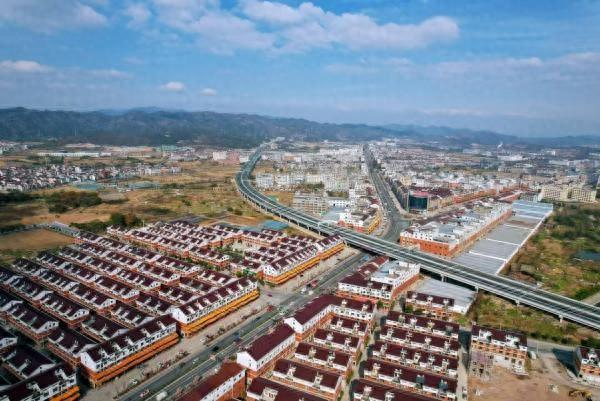 1月17日，义东高速东阳（南市至南马）段建成通车。浙江交通集团 图