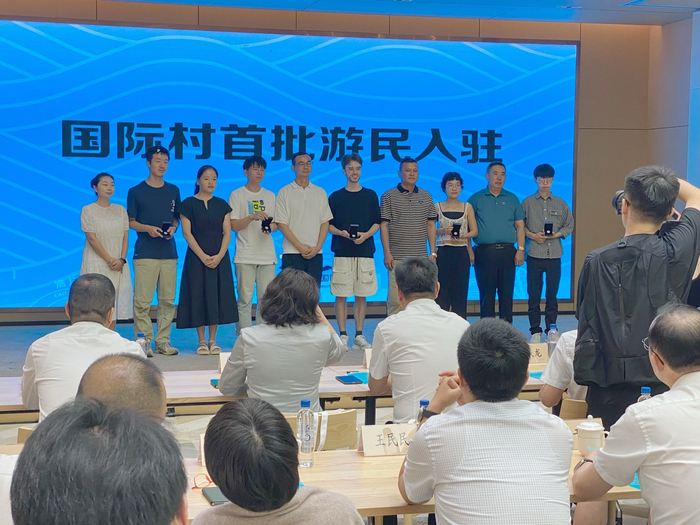 2024年8月31日，上海首个“数字游民”国际村在金山区正式开村。澎湃新闻记者 俞凯 图