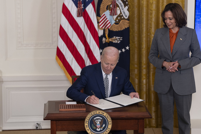 拜登签署法令签署AI相关法令 资料图