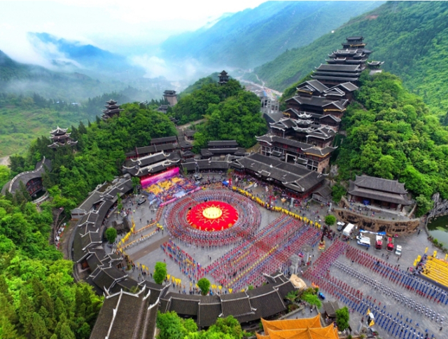 中国乌江苗族踩花山节 彭水县委宣传部供图