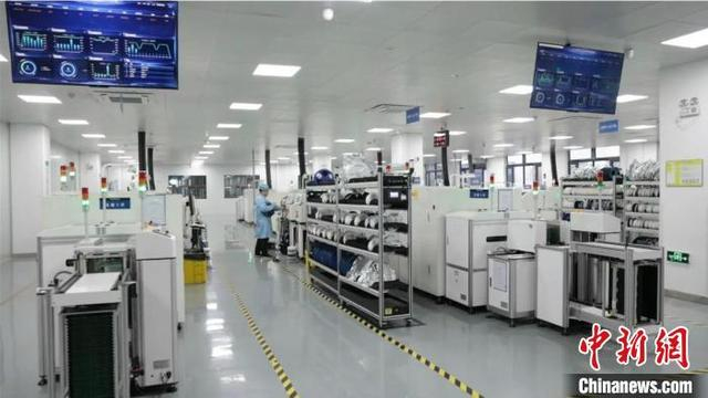 余杭一家企业的“未来工厂”内。余杭区融媒体中心 供图