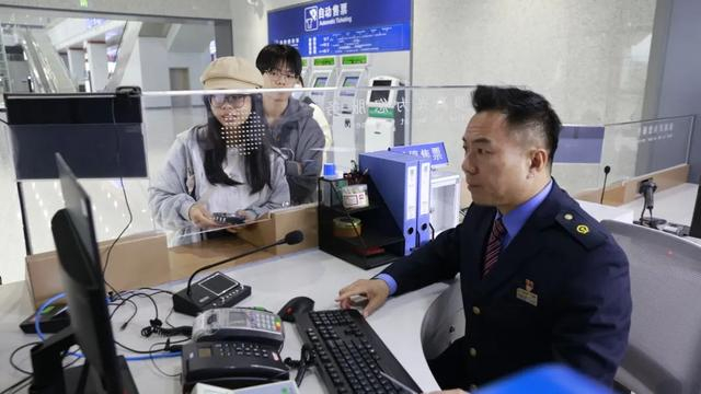 成俊 摄