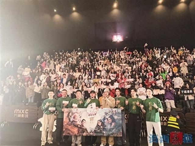 电影《封神第二部：战火西岐》主创团队来厦路演。主办方供图
