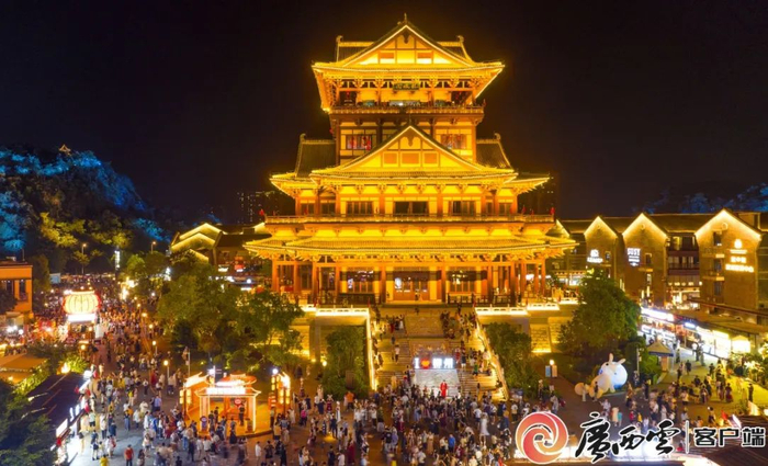 窑埠古镇街区。黎寒池 摄