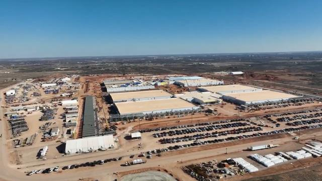 奥特曼航拍视频截图。来源：X平台