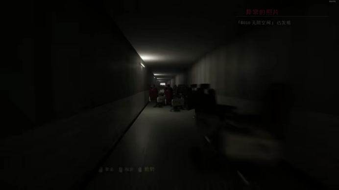 昏暗理发店里出现的异常空间