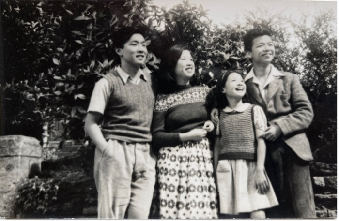 熊德輗、熊德海、熊德荑、熊德达，牛津，约1950年。