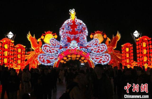 绍兴古城新春灯会。项菁 摄