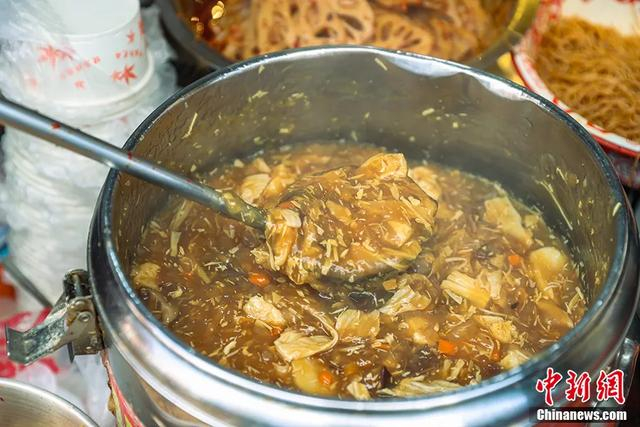 图为南昌糊羮。刘力鑫 摄