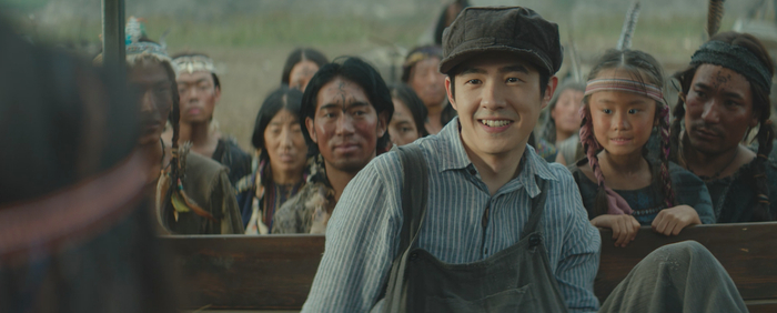 秦福（刘昊然 饰）