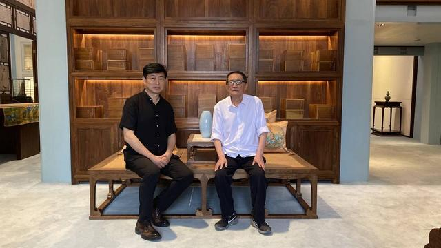 祝勇采访故宫文物南迁功臣、故宫博物院前院长马衡先生之孙马思猛（祝勇提供图片）