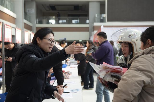 招聘会最新招聘通知_招聘会_招聘会是干什么的