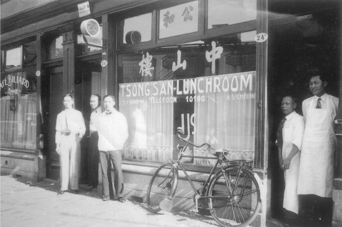 20世纪30年代，中山楼午餐室在1922年开业，比中国楼餐厅开业晚了几个月。