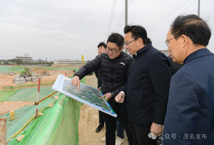 王雄飞到茂南金塘产业园调研。