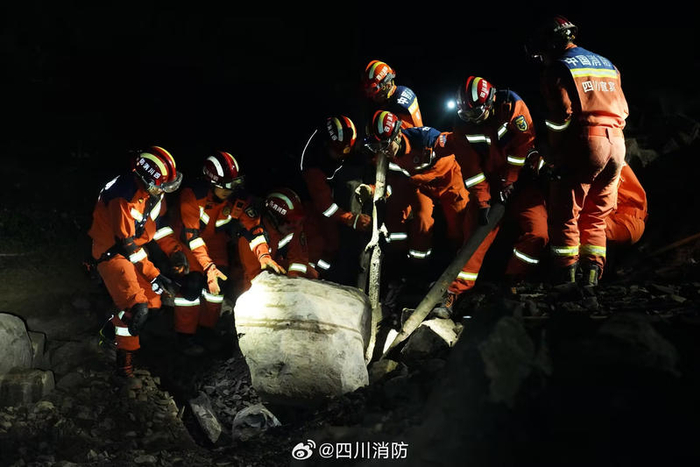 图片来源：四川消防