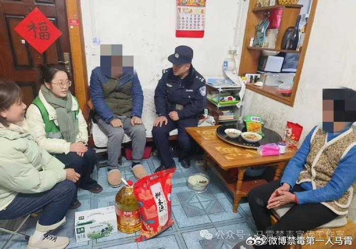 一个人所有的过往，所有的当下，都属于自己，哪怕是你最亲近的人…