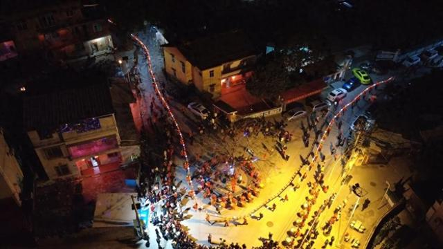 仙游县鲤城街道金井社区书庄宫游灯。澎湃新闻记者 孙骏 摄