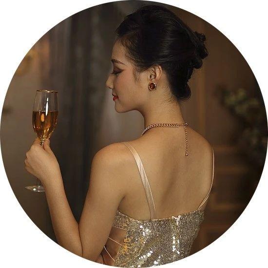 资产千万的中女婚恋观：“给男人花钱可以，影响我搞事业不行”