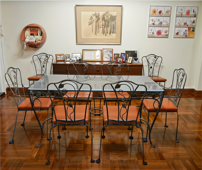 宋家客厅里的那张桌子