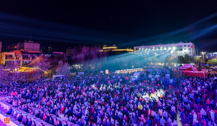 晚会现场 杜立新 摄