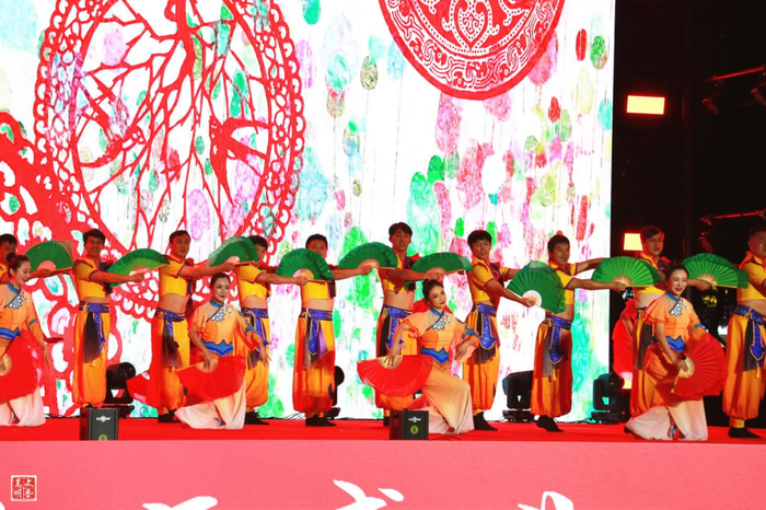 开场舞《崴花灯》 静远摄