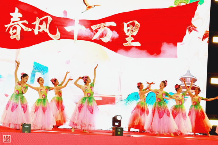 歌曲《春风十万里》 静远摄