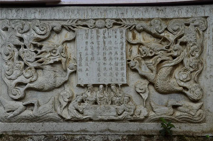 （新房村黄氏宗祠石雕，何屏 摄）