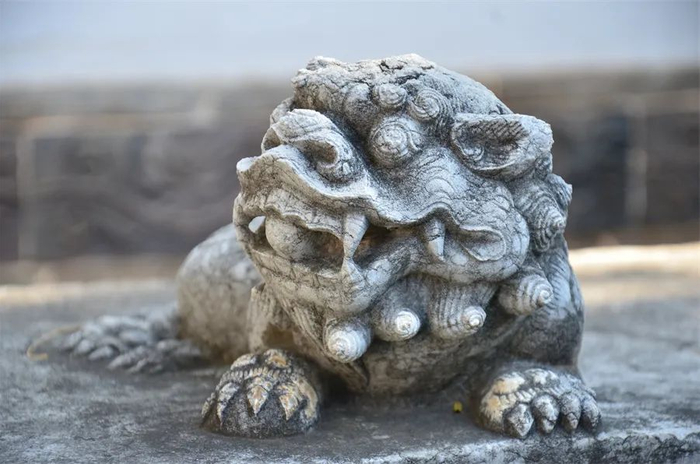 （听紫云石缸小石狮，何屏 摄）