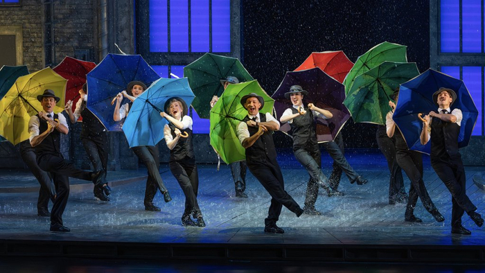 原版音乐剧《雨中曲》剧照
