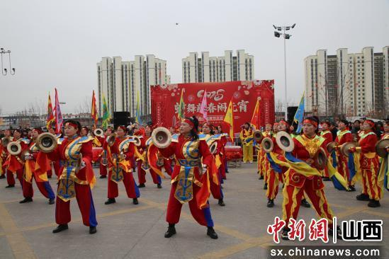 图为表演现场。 河曲县融媒体中心供图