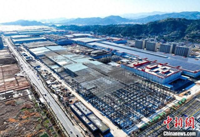 福鼎时代5号超级工厂加速建设。刘超超 摄