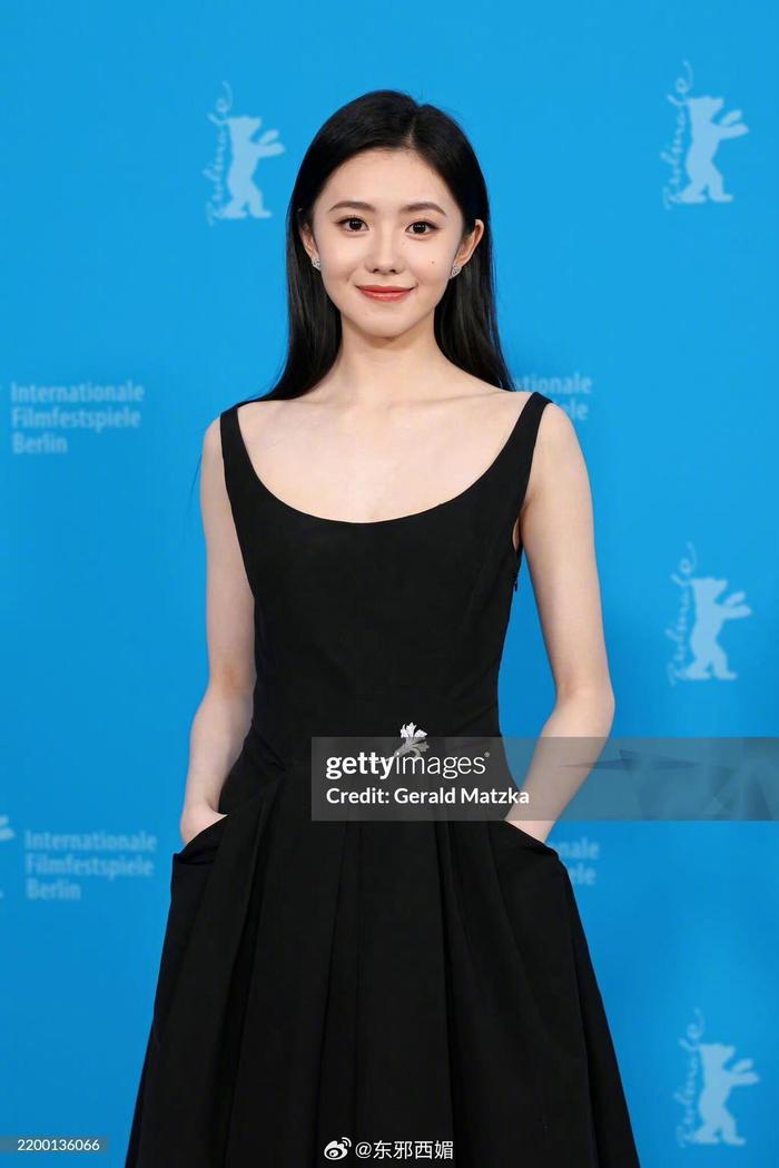 这是G社的生图啊！不知道的还以为是站姐拍的图呢！ 好美好美的两个小女孩
