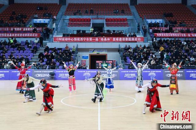 图为开幕式现场文艺演出。中新社记者 薛蒂 摄