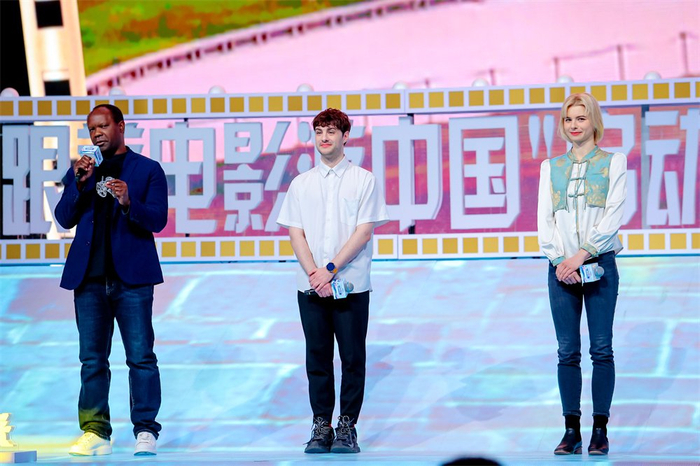 外国博主现场讲述在华生活经历，推荐中国景点