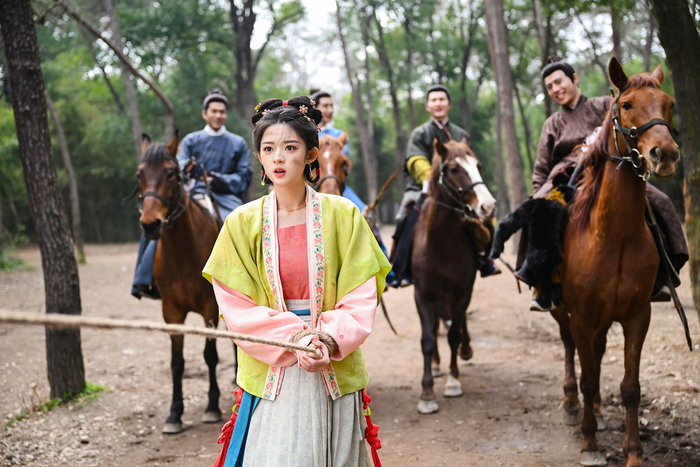 黄杨钿甜为乐善一角设计了许多表演细节。  受访者供图