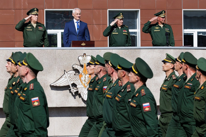 当地时间2024年9月2日，俄罗斯巴拉什卡，彼得大军事学院战略导弹部队举行新学年开始的阅兵仪式。