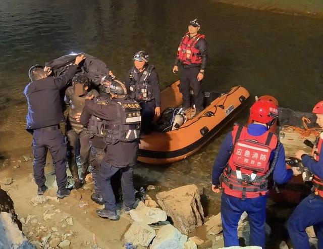 2025年2月8日晚上8时20分，经过69小时的救援，小周成功获救。韦超才摄