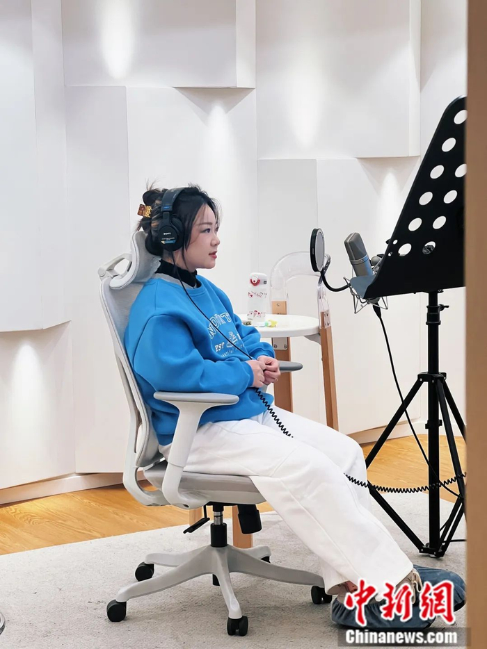 配音演员吕艳婷。受访者供图