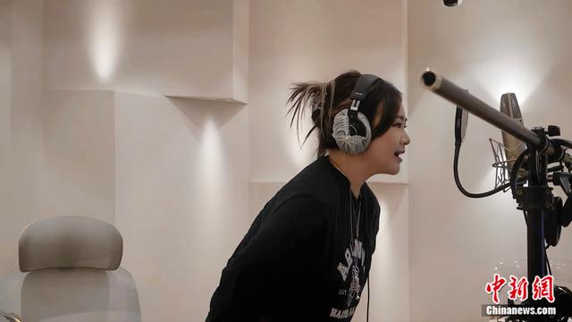 配音演员吕艳婷。受访者供图