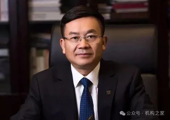 上图系河南农商银行行长王炯