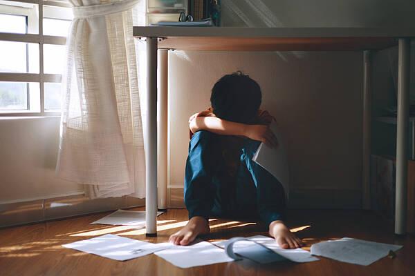 闪电心灵愈站｜17岁儿子中度抑郁 心理专家：家长试试“心狠一点”