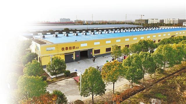 河南佳泰纺织印染服装有限公司实现年产值7.5亿元。 赵行舟 摄