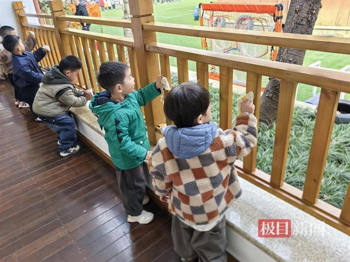 萌娃变身“小雷锋”，红色基因在行动中“活”起来