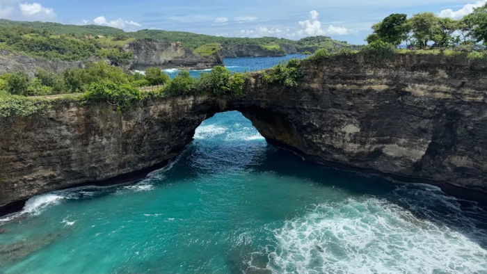 〓 图 | 巴厘岛海峡 图源：rikki