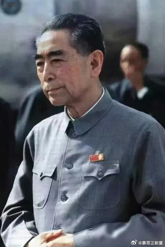 中国人都不会无视的人！请驻足片刻，为亲爱的周总理献上我们最深的敬意