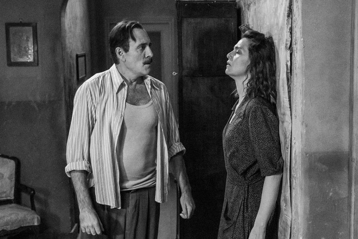 迪莉娅不时承受丈夫的家暴