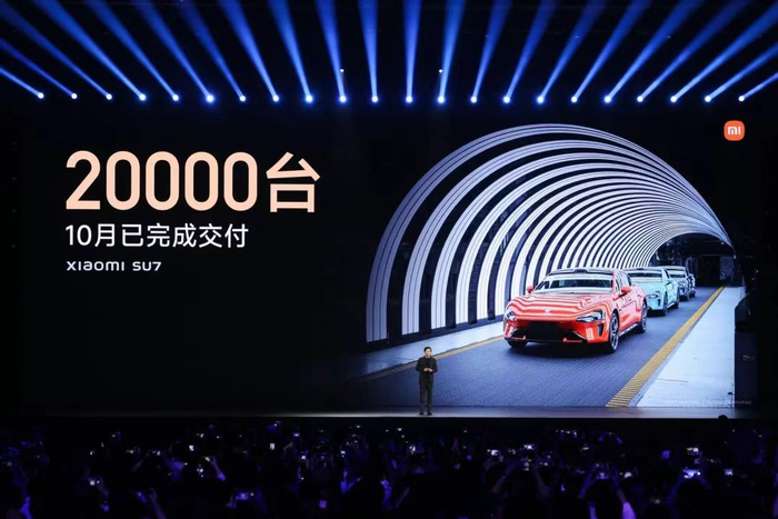 小米新品发布会上，雷军的“PPT”|图源：公众号@雷军