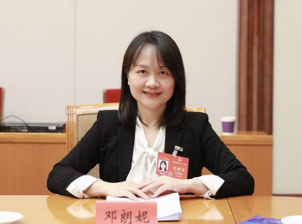 全国人大代表、广西科技大学副校长 邓朗妮（照片由代表独家提供）