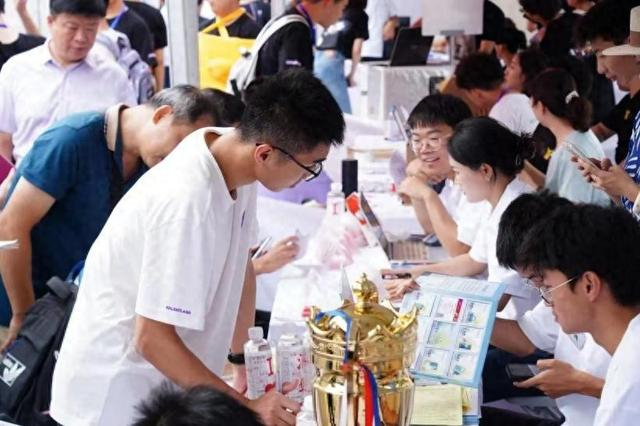 多所高校宣布本科扩招，生物医药、医疗健康是热门扩招专业-Hypeptide